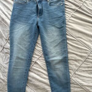 Tahari Women's Blue Skinny Jeans